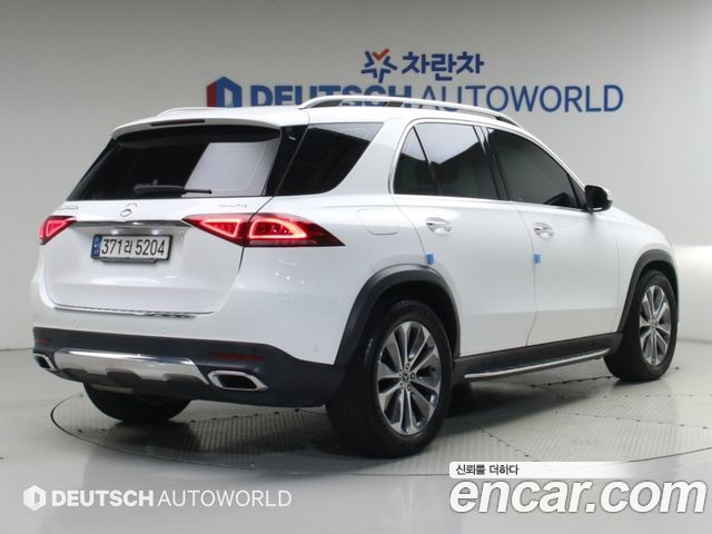 Mercedes-Benz GLE-Class 2021 — photo 2