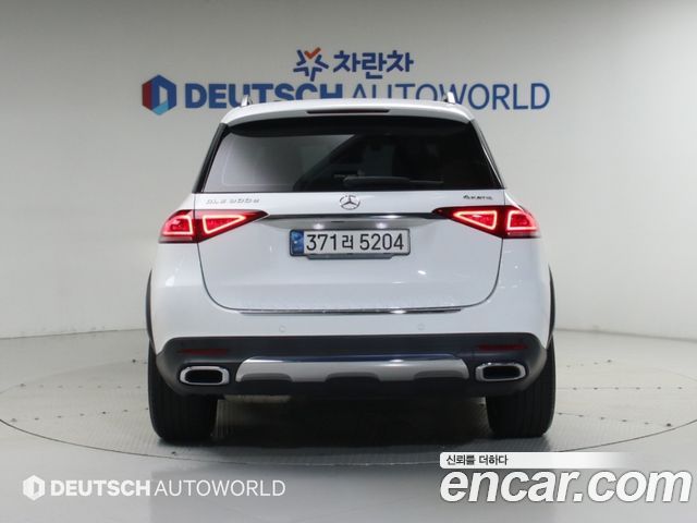 Mercedes-Benz GLE-Class 2021 — photo 4