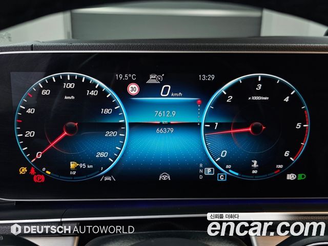Mercedes-Benz GLE-Class 2021 — photo 8