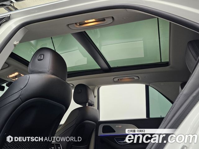 Mercedes-Benz GLE-Class 2021 — photo 18