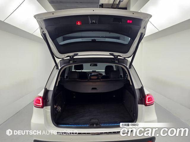 Mercedes-Benz GLE-Class 2021 — photo 19