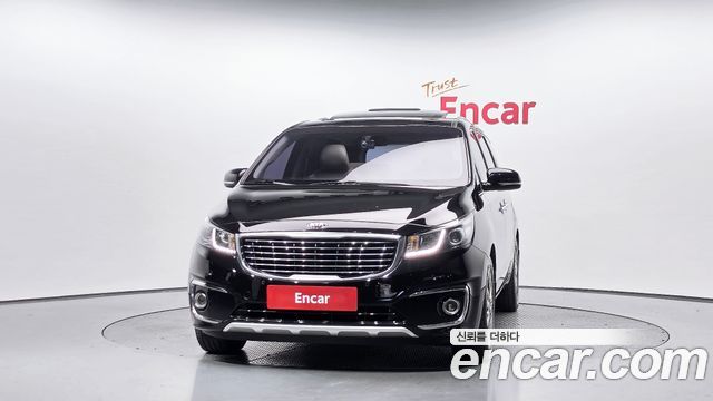 Kia Canival 2015 — photo 3
