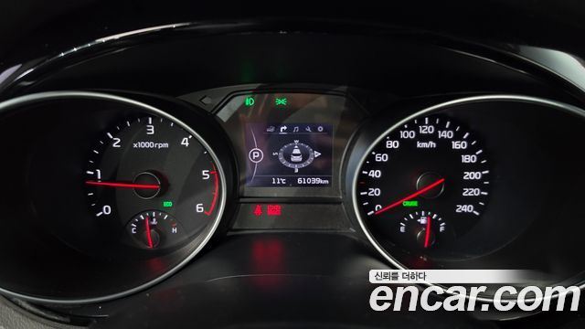 Kia Canival 2015 — photo 11