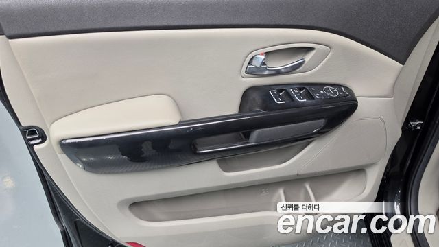 Kia Canival 2015 — photo 14