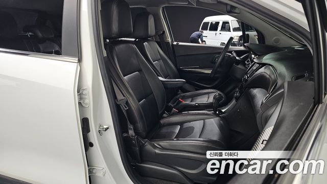 Chevrolet Korea Trax 2017 — photo 12