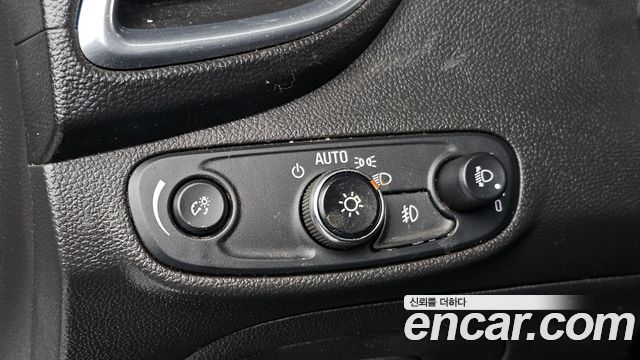 Chevrolet Korea Trax 2017 — photo 13