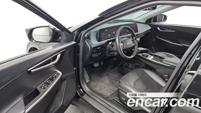 Kia EV6 2022 — photo 17