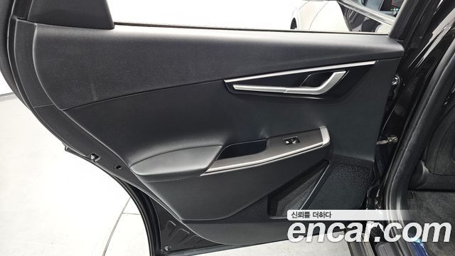 Kia EV6 2022 — photo 15