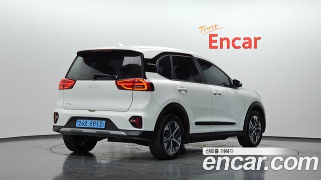 Kia Niro 2023 — photo 2