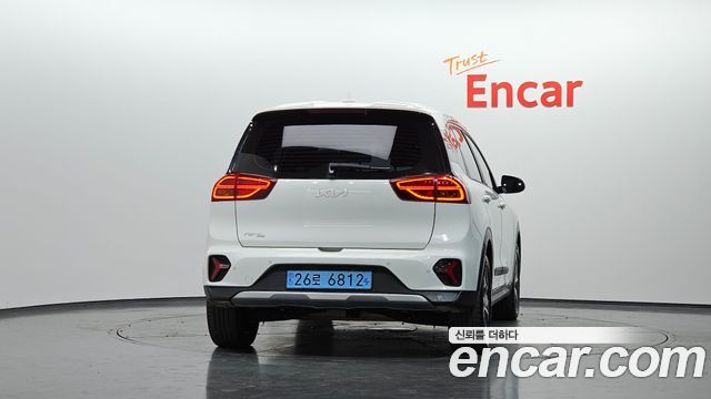 Kia Niro 2023 — photo 4