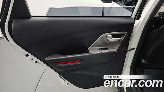 Kia Niro 2023 — photo 15