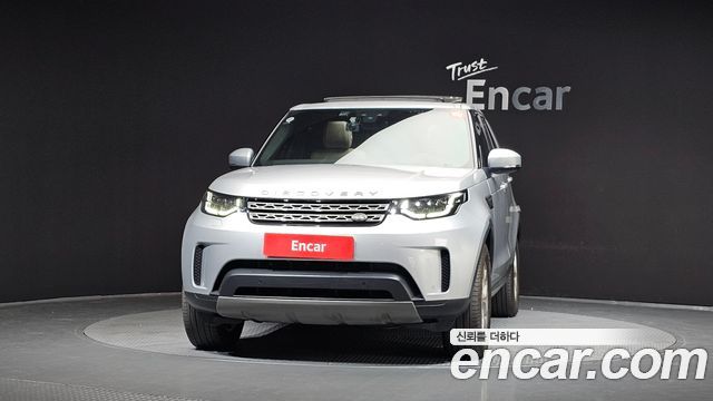 Land Rover Discovery 2018 — photo 3