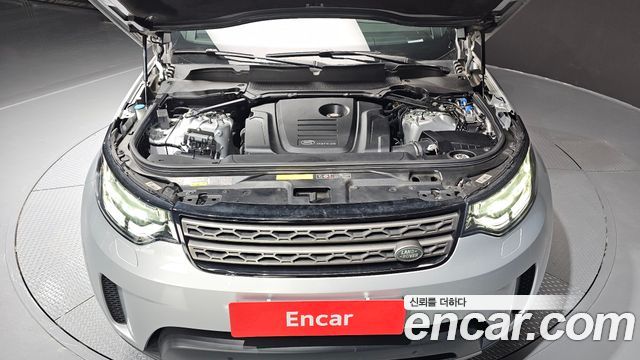 Land Rover Discovery 2018 — photo 6