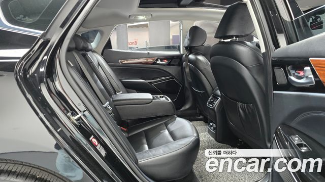 Kia K7 2017 — photo 17