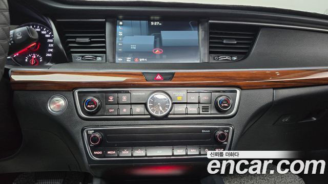 Kia K7 2017 — photo 19