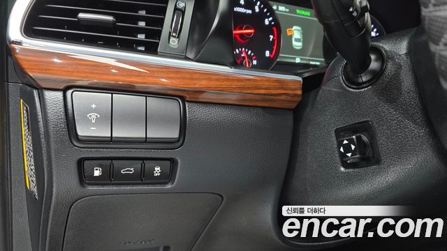 Kia K7 2017 — photo 22