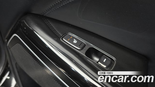 Kia K7 2017 — photo 24