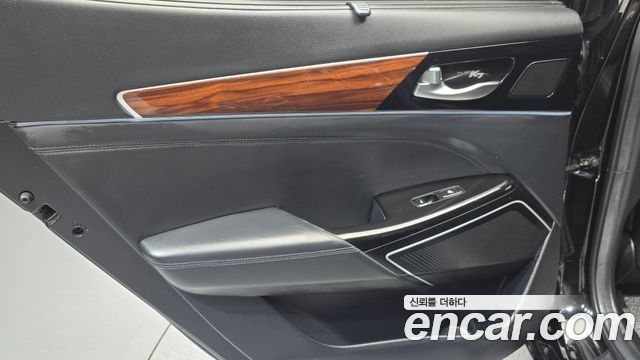 Kia K7 2017 — photo 15