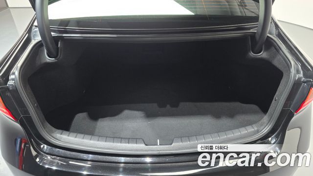 Kia K7 2017 — photo 28