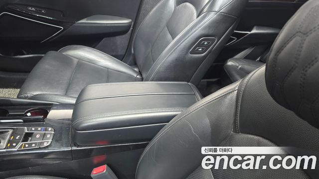 Kia K7 2017 — photo 29