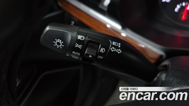 Kia K7 2017 — photo 30