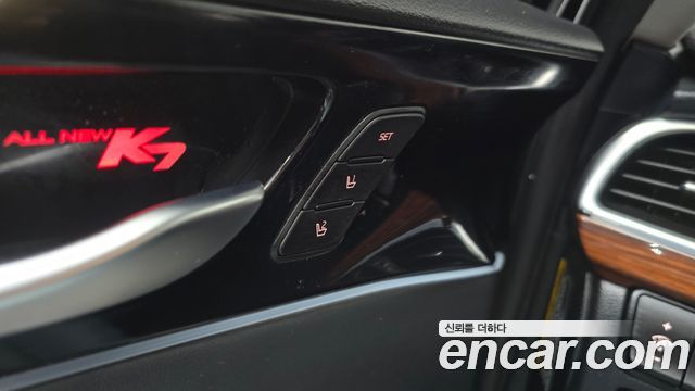 Kia K7 2017 — photo 32
