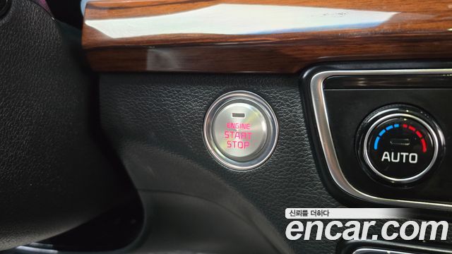 Kia K7 2017 — photo 35