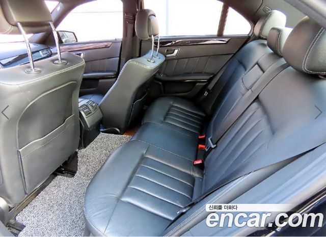 Mercedes-Benz E-Class 2015 — photo 7
