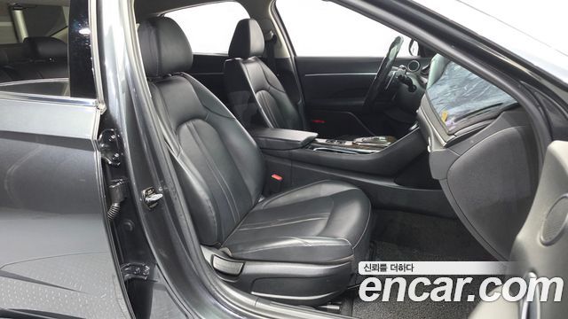 Hyundai Sonata 2021 — photo 17