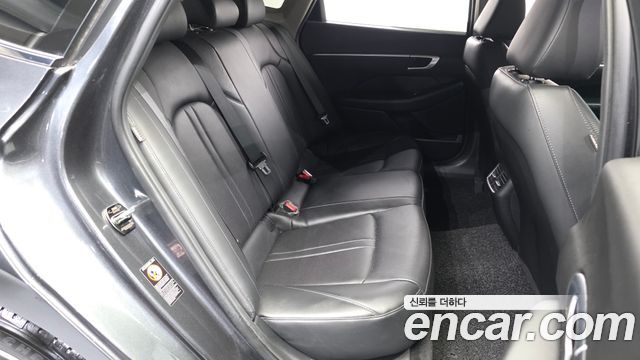 Hyundai Sonata 2021 — photo 18