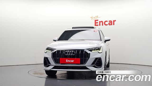 Audi Q3 2022 — photo 3