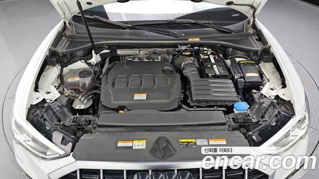 Audi Q3 2022 — photo 6