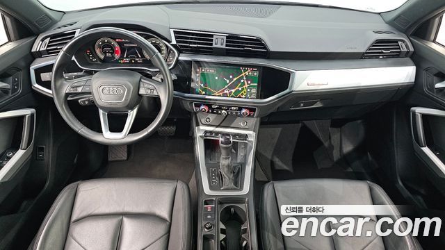Audi Q3 2022 — photo 10