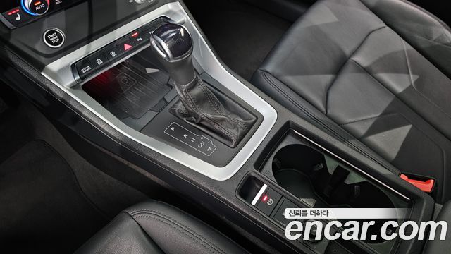 Audi Q3 2022 — photo 12
