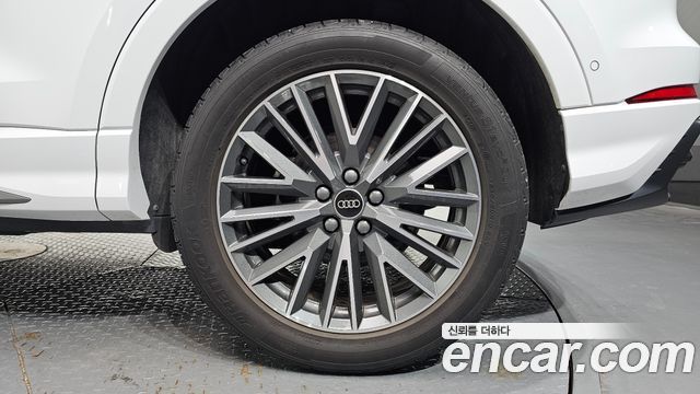 Audi Q3 2022 — photo 7