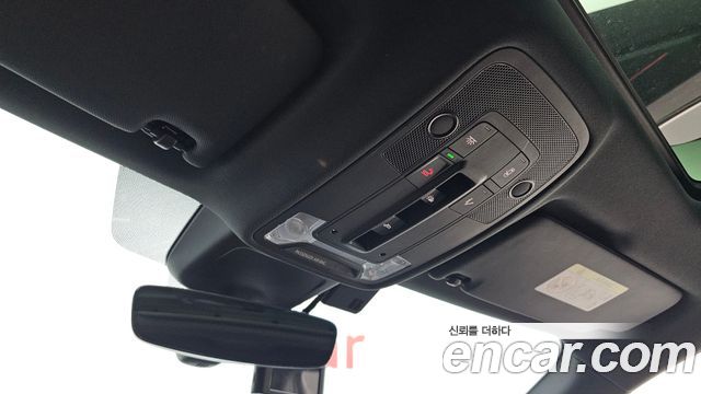 Audi Q3 2022 — photo 29