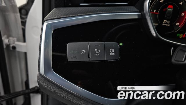 Audi Q3 2022 — photo 30
