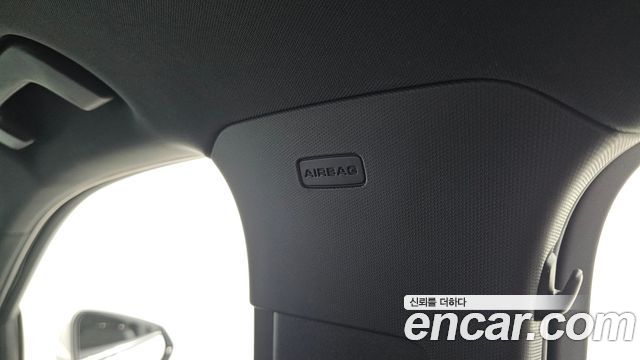 Audi Q3 2022 — photo 32