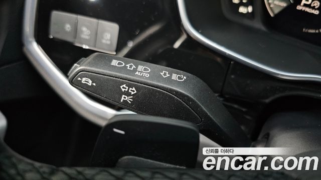 Audi Q3 2022 — photo 33