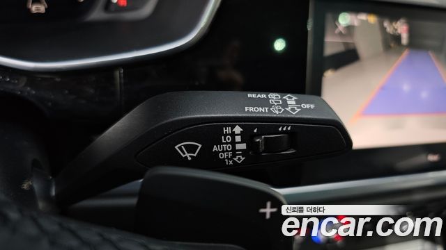 Audi Q3 2022 — photo 35