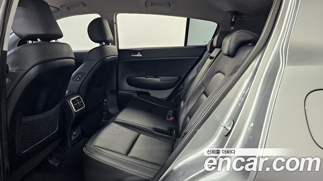 Kia Sportage 2022 — photo 16