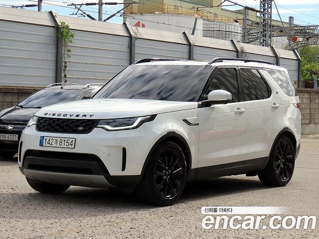Land Rover Discovery 2023 — photo 2