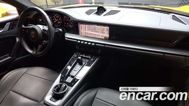 Porsche 911 2020 — photo 10