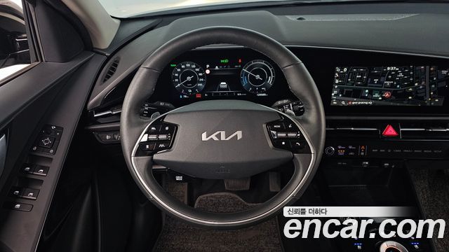 Kia Niro 2023 — photo 13
