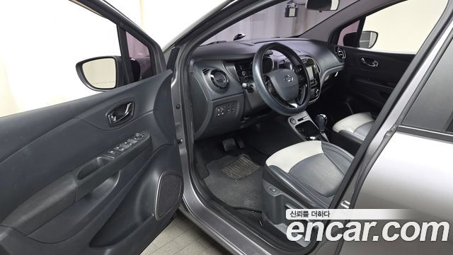 Renault Korea QM3 2016 — photo 13