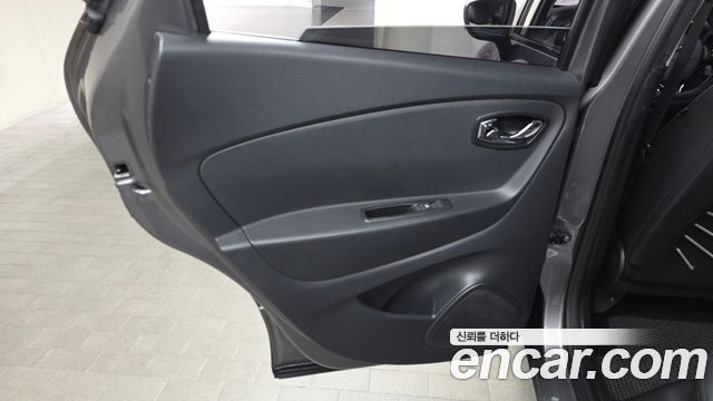 Renault Korea QM3 2016 — photo 15