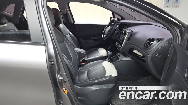 Renault Korea QM3 2016 — photo 16