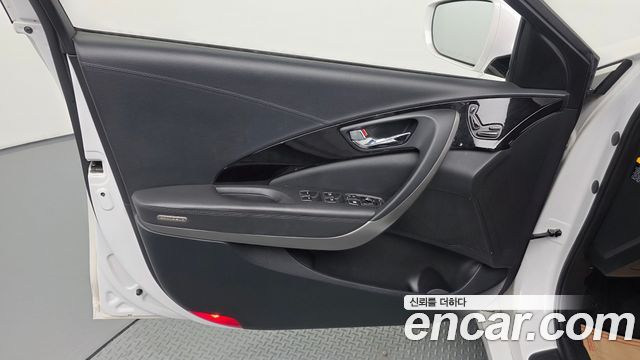 Hyundai Grandeur 2014 — photo 14