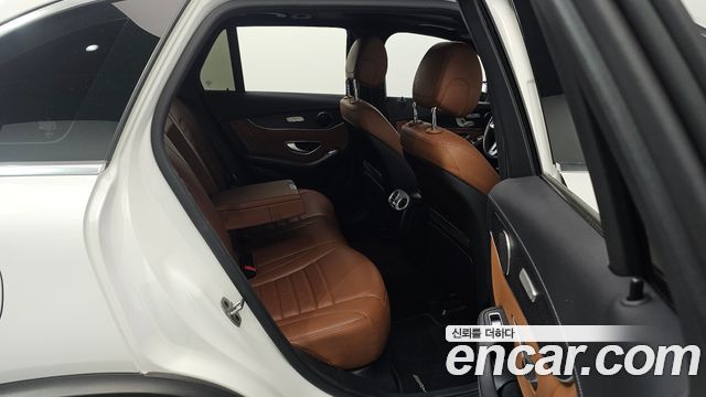 Mercedes-Benz GLC-Class 2022 — photo 11