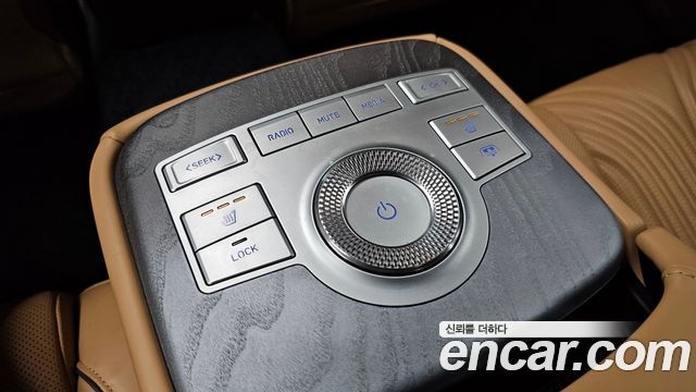 Genesis G80 2022 — photo 19